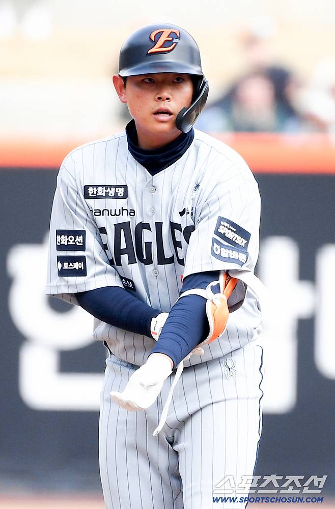 '깜짝 1위' 왜 한화 사령탑은 칭찬 오히려 아꼈나…