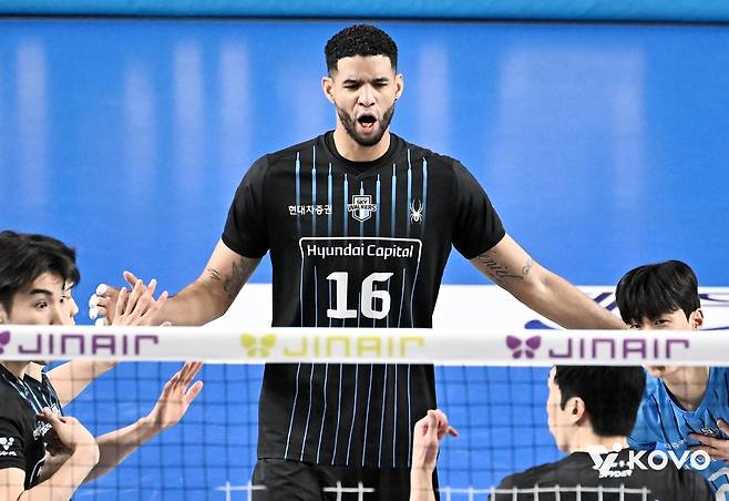 프로배구 외국인 거포 누가 남나…베논·조이 재계약 가능성↑