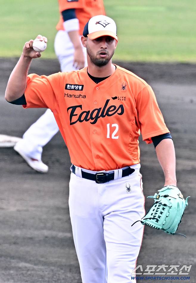 '33승 실종' 한화, 155㎞ 새 얼굴 심상치 않다…또 하나의 역수출 신화 쓰나