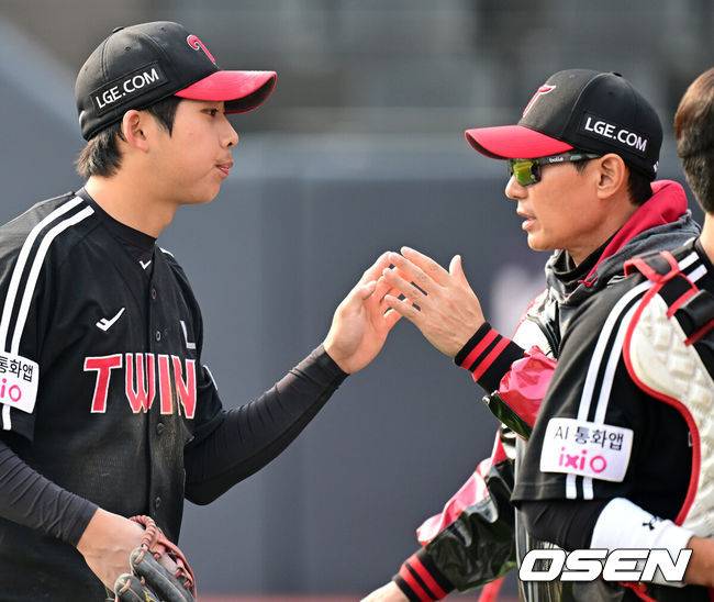 2개월 만에 투수 포기하길 잘했네…‘홈런-2루타-안타’ 6할2푼5리 맹타, LG는 차세대 거포 유격수를 얻다