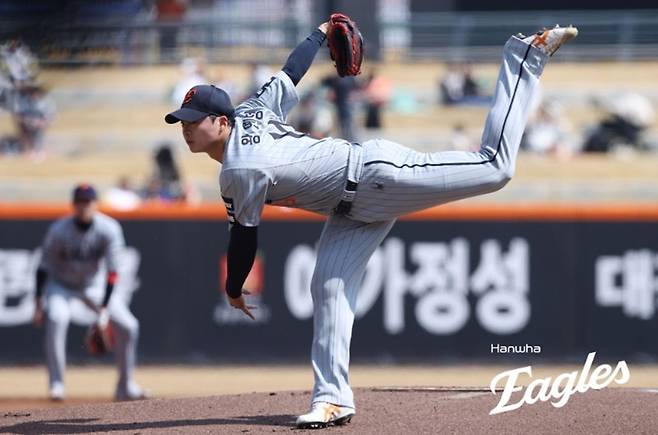 한화 '고작 1.5억'에 5선발 찾았나…'KKKKKK' 대만 특급 좌완, 4⅓이닝 3피안타 무실점 쾌투 [대전 라이브]