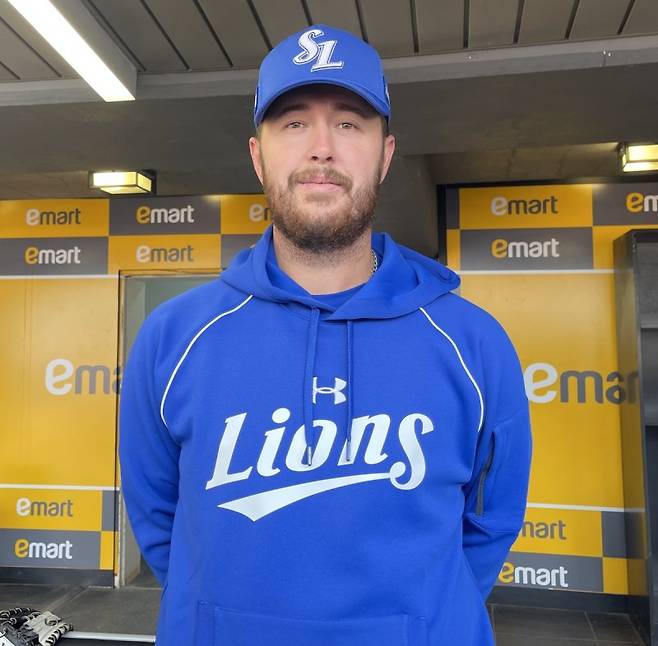 출국 심사 끝났는데