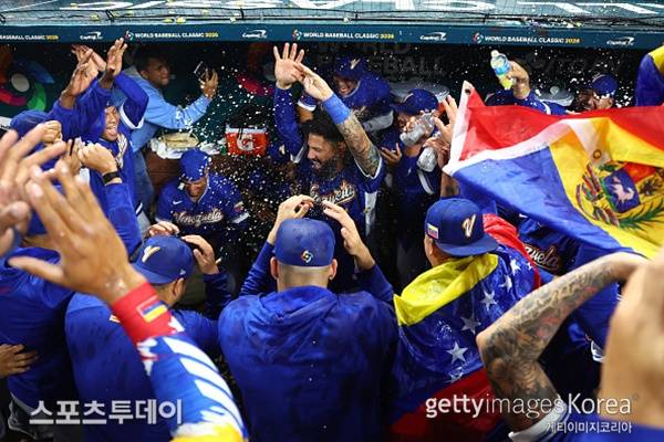 WBC 결승전은 '마두로 더비'…베네수엘라, 미국 꺾고 첫 우승 가능할까