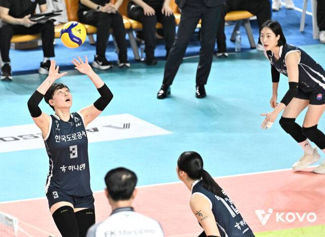 준PO 진출팀은? 한국도로공사 꺾은 IBK기업은행, 18일 GS칼텍스 경기까지 지켜본다 [MD김천]