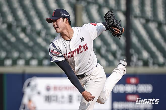 '단독 1위' 롯데 지는 법을 잊었다, 그런데... 꿈의 '160㎞ 파이어볼러' 8회 구원 등판→치명적 동점 허용이라니