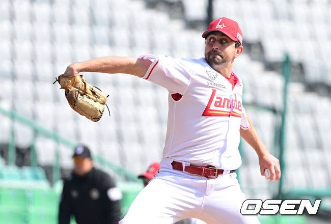‘151km 쾅! KKKKKK’ 3⅓이닝 4실점→4이닝 무실점 반등, 특급 외인 탄생인가 “좋은 피칭 뿌듯해”