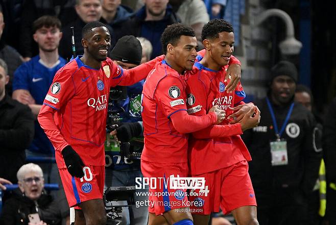 이강인, 결국 영국에서 17분 뛰었다 → 챔피언스리그 9경기 모두 선발 제외…PSG는 첼시에 합계 8-2 '8강 진출'