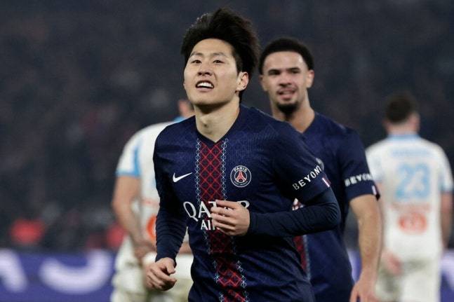 이강인, 결국 영국에서 17분 뛰었다 → 챔피언스리그 9경기 모두 선발 제외…PSG는 첼시에 합계 8-2 '8강 진출'