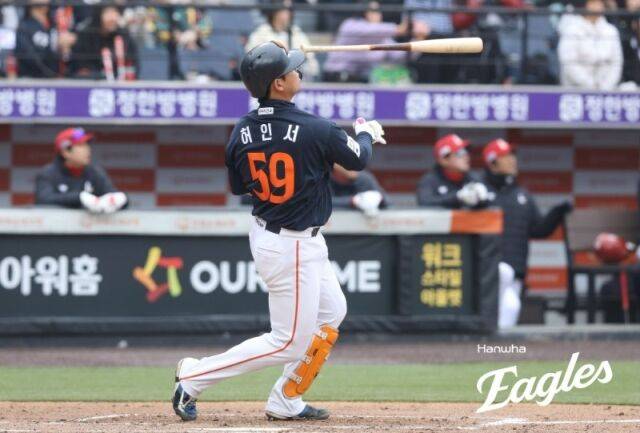 이재원은 은퇴 예약, 최재훈은 FA 예약…김경문이 홈런치는 한화 23세 안방마님을 주목 안 할 수 없다