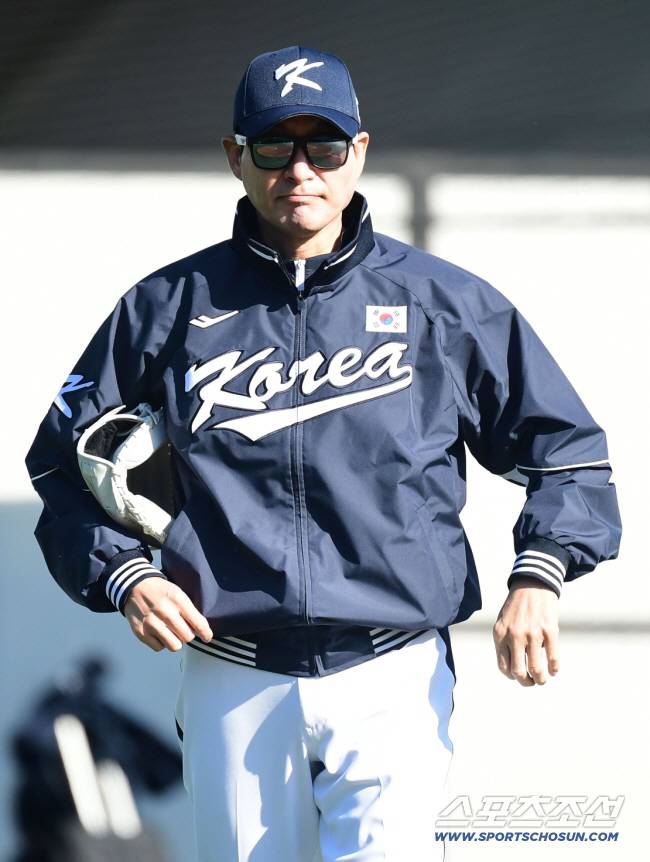 WBC 8강 기적! 한화로 향한다…강인권 전 NC 감독, QC로 전격 영입