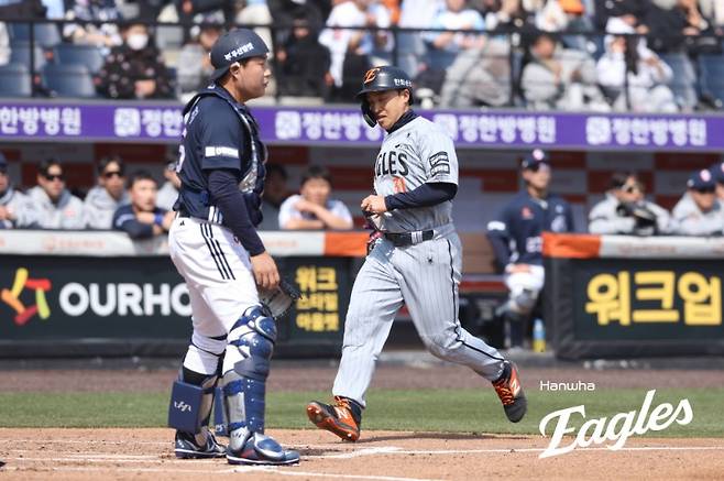 단돈 '1억'에 '1위' 다시 품었다, 한화 알짜 계약 대박 예감…