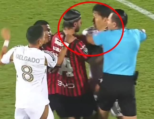 '살인태클→손흥민 멱살잡이 분노' LAFC, 챔피언스컵 극적 8강 진출... 알라후엘렌세 합계 3-2 격파