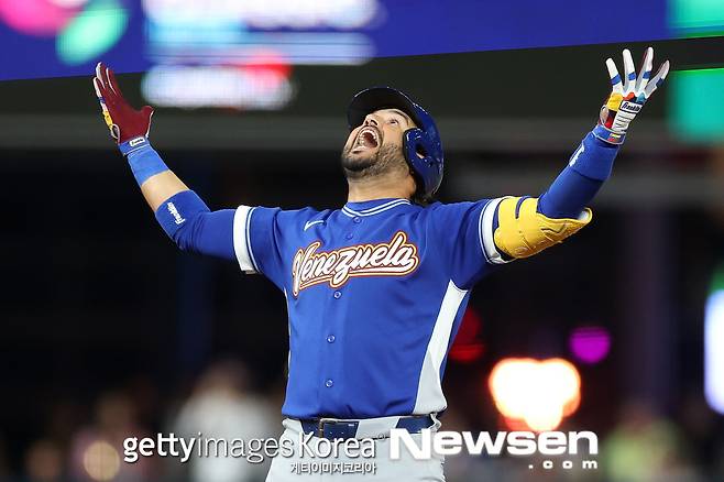 미국 일본 다 꺾고 WBC 우승..특별 규정까지 세운 ‘MLB 사무국 꿈’ 박살낸 베네수엘라