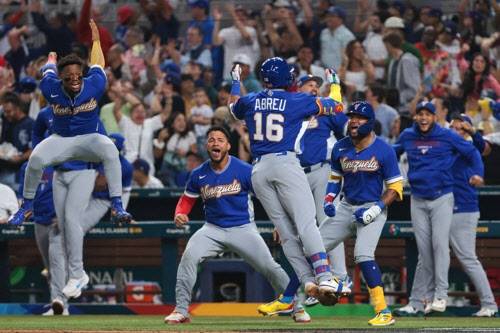 'WBC 우승' 베네수엘라, 역대 최대 돈방석 앉는다...