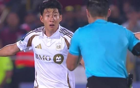 '대형사고 위기' 한국 축구, 미친 백태클 한번에 망할 뻔...손흥민의 격노, LAFC는 2-1 역전승으로 챔피언스컵 8강 진출