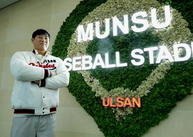 [오피셜] '낭만야구' 43세 베테랑 전격 계약 발표! 은퇴 위기→현역 생활 계속 이어간다