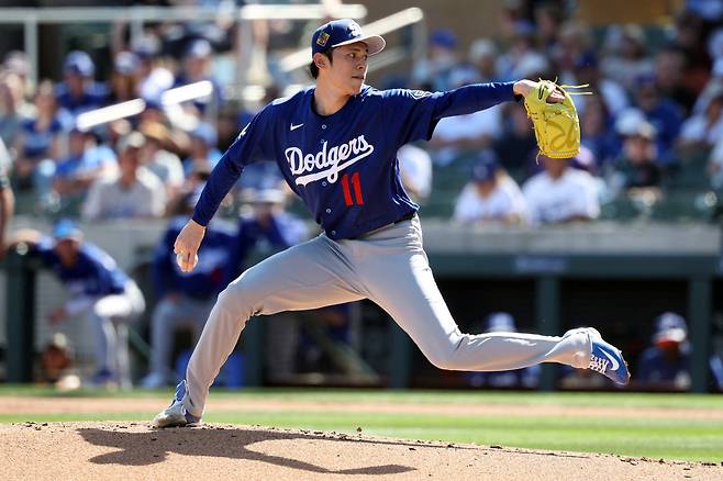3회 강판→4회 또 등판→5회 또 강판. 160km 던졌는데 볼넷주고→홈런맞고→3실점. '애지중지' 사사키 언제 잘던지나