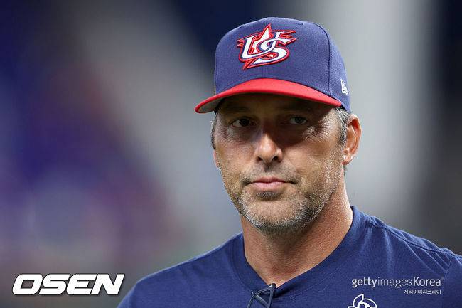 은메달 받자마자 목에서 빼버렸다, 얼마나 분했으면…미국 감독 또 궤변, 결승전에 왜 '165km 마무리' 아꼈나