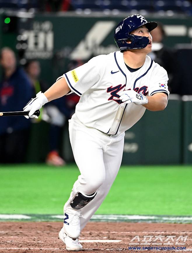 '숨만 쉬어도 성장하는 대회' 신민재-문현빈은 심지어 주전만큼 빛난 조연. 엄청난 레벨업 확실시 → '다음 대표팀'이 더 기대되는 이유