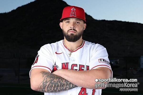 '류현진 바라기'가 어쩌다 이렇게 됐나, 3홈런 몰아 맞고 7실점 '와르르'…'ERA 9.39' 빅리그 생존 가능할까