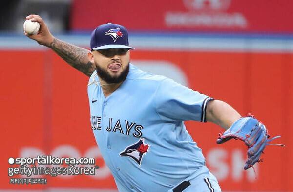 '류현진 바라기'가 어쩌다 이렇게 됐나, 3홈런 몰아 맞고 7실점 '와르르'…'ERA 9.39' 빅리그 생존 가능할까