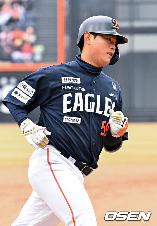 수비형 포수 아니었나? '홈런 1위' 타격까지 터진다…그런데 달감독은