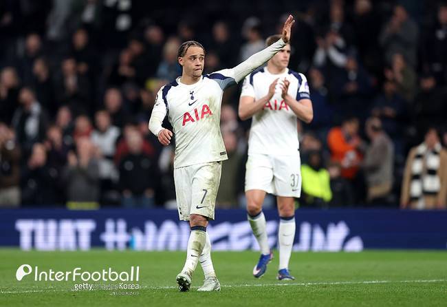 8강 탈락에도 '감사합니다, 정말 감사합니다'...감독-선수 입 모아