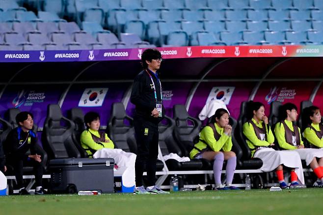 女아시안컵 결승행 불발된 신상우 감독