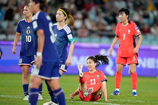 女아시안컵 결승행 불발된 신상우 감독