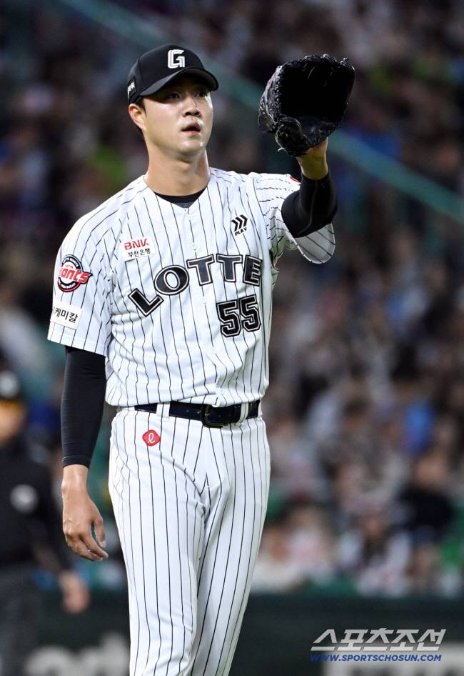 김태형 감독이 불러 얘기했다