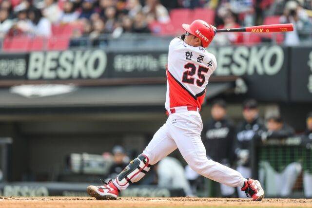 “한준수 괜찮다, 아무 문제없다” KIA가 홈런치는 포수로 키운다…정상훈련 소화, 뇌진탕 아니다[MD대전]