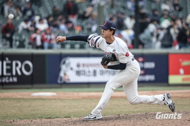 160km 직구·신인 패기, 롯데 승리 지킨다