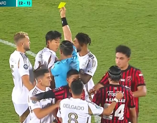 손흥민 파격 결단, 시즌 OUT 공포였는데…끝내 용서했다→알라후엘렌세 MF