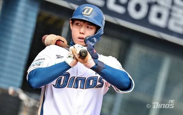 MLB에서도 관심, '조선의 4번 타자' 이대호도 극찬했던 그 선수, 프로 입단 1년 만에 핵심으로 자리잡나?