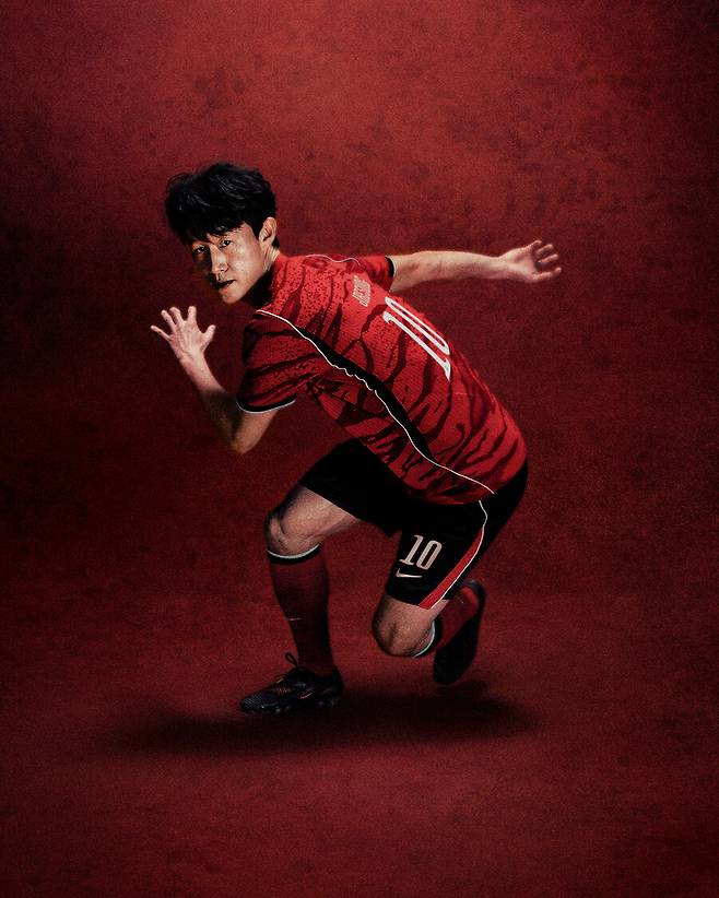 [오피셜] 나이키와 2400억 초대형 계약, 손흥민 입는다…韓 북중미월드컵 새 유니폼 전격 공개