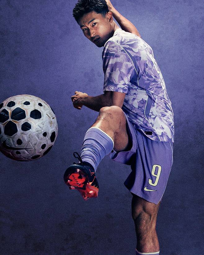 [오피셜] 나이키와 2400억 초대형 계약, 손흥민 입는다…韓 북중미월드컵 새 유니폼 전격 공개