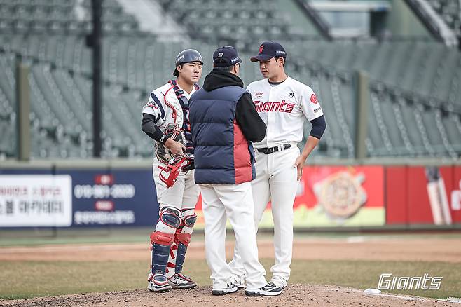 볼 받아본 포수도 감탄