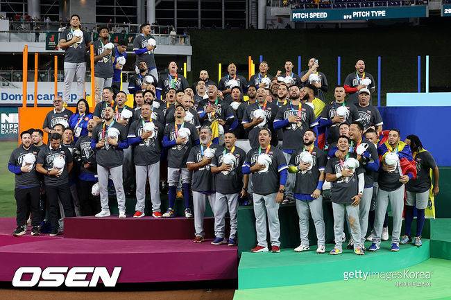 '대이변' 베네수엘라 우승에 페라자도 싱글벙글…