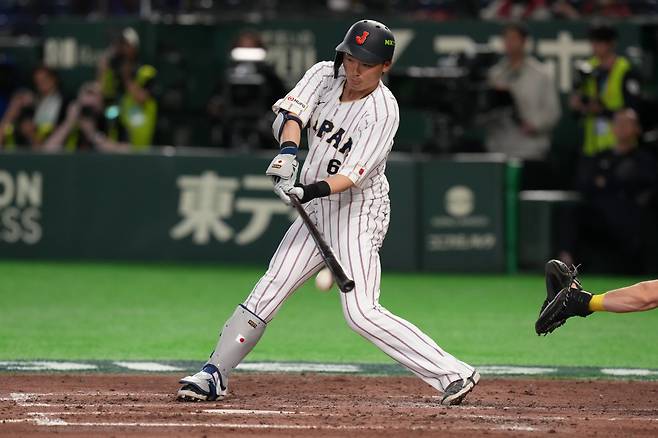 韓 야구, 올림픽 진출 대형 호재…'WBC 5할 맹타' 日 붙박이 유격수 대표팀 전격 은퇴→