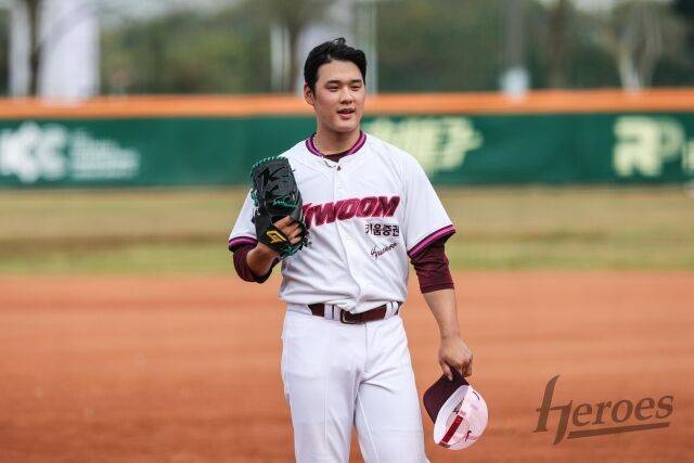 '전체 1번 좌완 미스터리' 분명 150km 던졌던 투수인데 10km 어디 갔나, 부활 위해 사령탑 '특별 미션' 내렸다 [MD수원]
