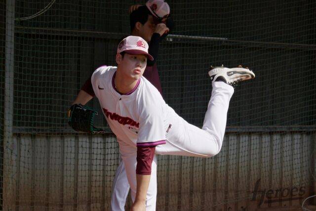 '전체 1번 좌완 미스터리' 분명 150km 던졌던 투수인데 10km 어디 갔나, 부활 위해 사령탑 '특별 미션' 내렸다 [MD수원]