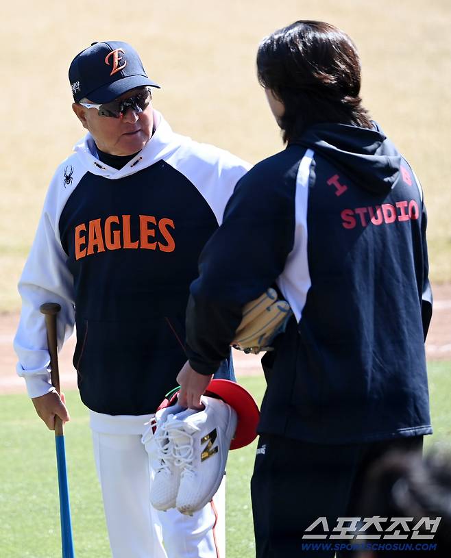 '현진이 형!' 호랑이 된 김범수, '괴물 선배' 앞에 활짝 웃었다[대전 현장]
