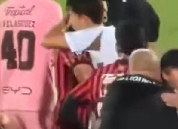 ‘흥민아 정말 미안해’→살인 태클 장본인, 손흥민과 포옹하는 모습 ‘직접’ 공개··· “쓰라린 결과, 계속 노력하겠다”