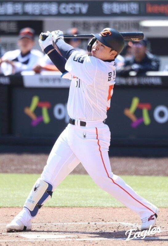 “대표팀에서 좋았지만 한화에 가고 싶은 마음도 있었어요” 문현빈 솔직고백…이유 있는 불안, 한화 팬들 만나니 도파민 터졌다[MD대전]