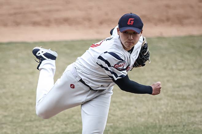 '봄의 롯데' 드디어 졌다...카메론 2G 연속 홈런포, 두산이 무패 행진 제동 [부산 현장]