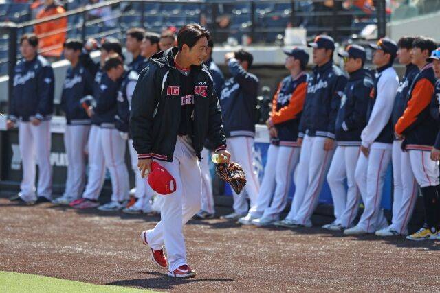 “한화전이라 이 깨물고 던졌나…” 꽃범호 미소, 광주에 새롭게 뜬 태양이 대전에 돌아와 한화에 매운 맛 선사[MD대전]