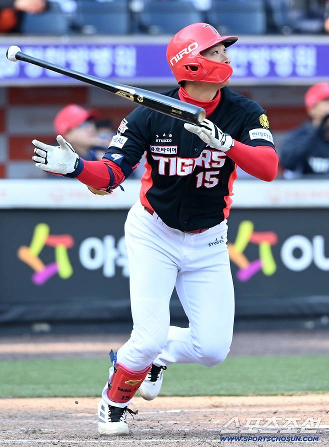 한화 타선 진짜 무섭다…'장단 18안타 폭발' KIA와 화력전 연이틀 승리 [대전 리뷰]