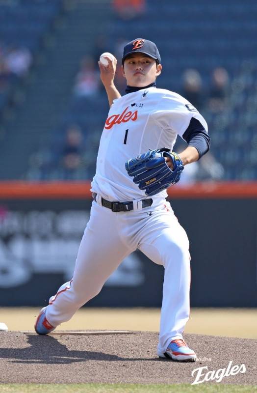 문동주, 갑자기 ‘구속 7㎞’ 하락→최재훈 “몸이 아픈 게 아니라 안 풀렸다”…대전 왕자, 아프면 안 돼 [SS대전in]