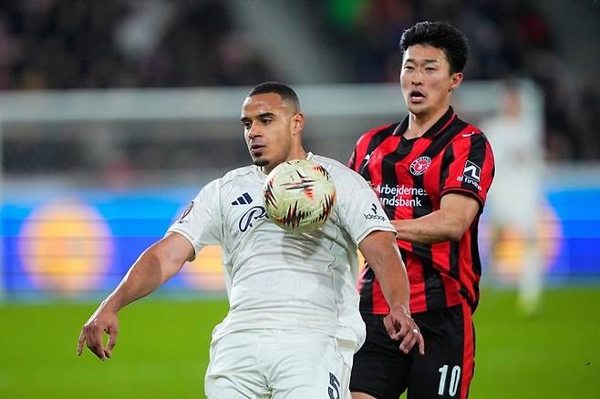 “잘생긴 韓 선수, 축구 연습이나 더 해라” 美 최고 언론 ‘직설 비판’···“거울 보는 시간 줄이고 슈팅 연습에 집중해”