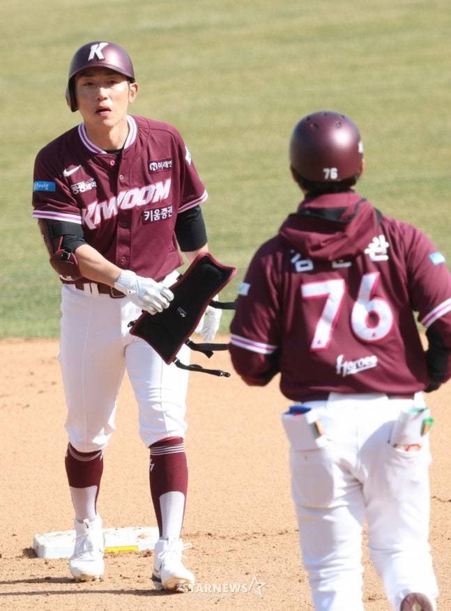 [오피셜] '아뿔싸' 37세 베테랑 쓰러졌다 '깁스 치료' 전열 이탈→개막 엔트리 합류 불발